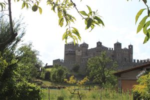 Les châteaux du Val d'Aoste