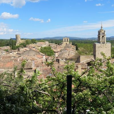 Cucuron (1) : Le village et ses ruelles / Balade dans le Vaucluse