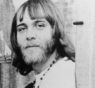 20 October 1997 Canned Heat guitarist Henry « The Sunflower » Vestine, age 52, dies of respiratory and heart failure in a Paris hotel room just after finishing a European tour with the band.