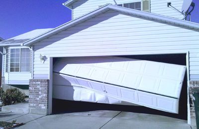 Reasons why you hire professional commercial garage door service