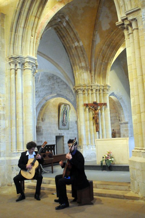 Photos de notre week-end "Travail- Concert et Détente" à Varangéville en Normandie. Que de beaux souvenirs !! Merci à tous et à Dominique pour son accueil !!