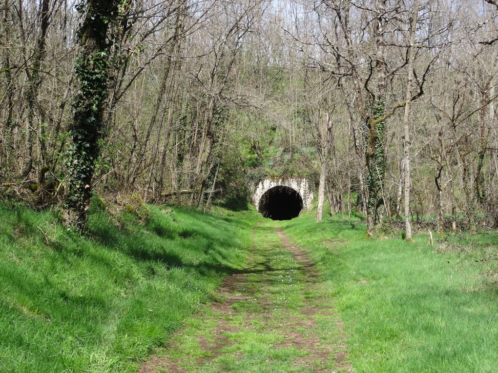 Parcours VTT balisé n°6 noir au départ de Cransac (12) le 30/03/2025