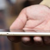 iPhone 6 pliés : Apple monte au front pour éteindre la polémique