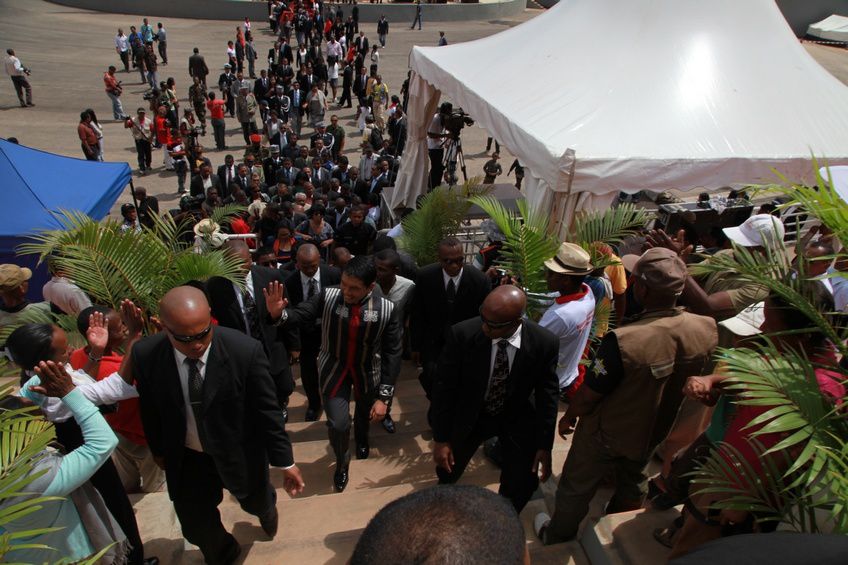 Dans le cadre du IIè anniversaire de la IVèRépublique, le couple présidentiel, Andry et Mialy Rajoelina, a inauguré le «Coliseum de Madagascar» sis à Antsonjombe. 2è partie. Photos: Harilala Randrianarison