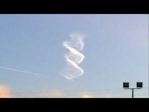 Un étrange nuage en forme d'ADN