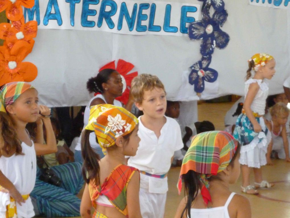 Spectacle de fin d'année à l'Ecole Maternelle Maximilien SABA: instruments, chants et danses Traditionnels de Guyane. (Vendredi 29 juin 2012)