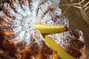 Gâteau léger à la noix de coco et son coulis de mangue