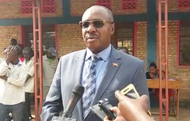 Referendum: Le Président du parti FNL se fait inscrire à Musaga