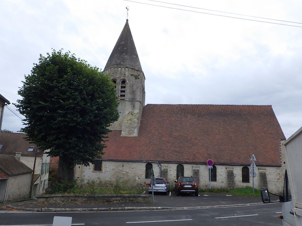 Le lavoir du Moulin Brûlé à  Tessancourt/Aubette et l'Eglise