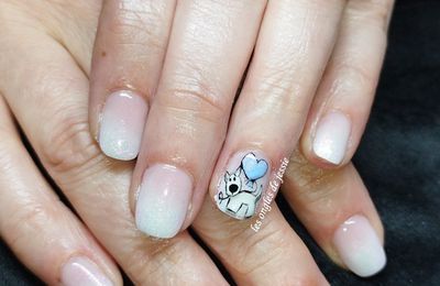 babyboomer blanc nailart chien mignon