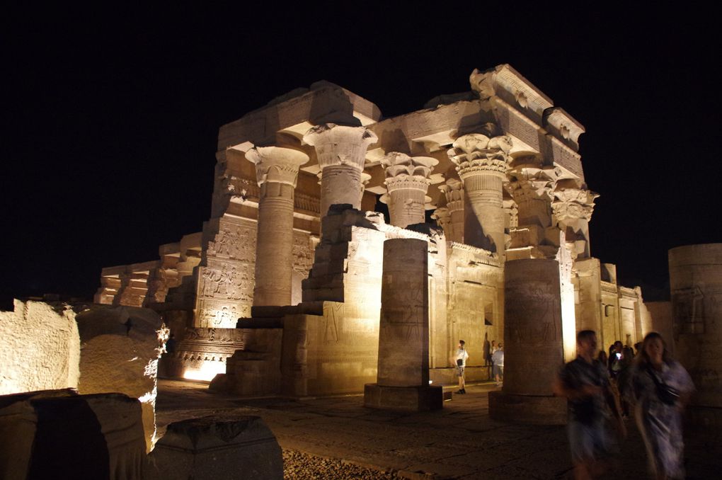 Temple Gréco-romain de Kom Ombo en Soirée