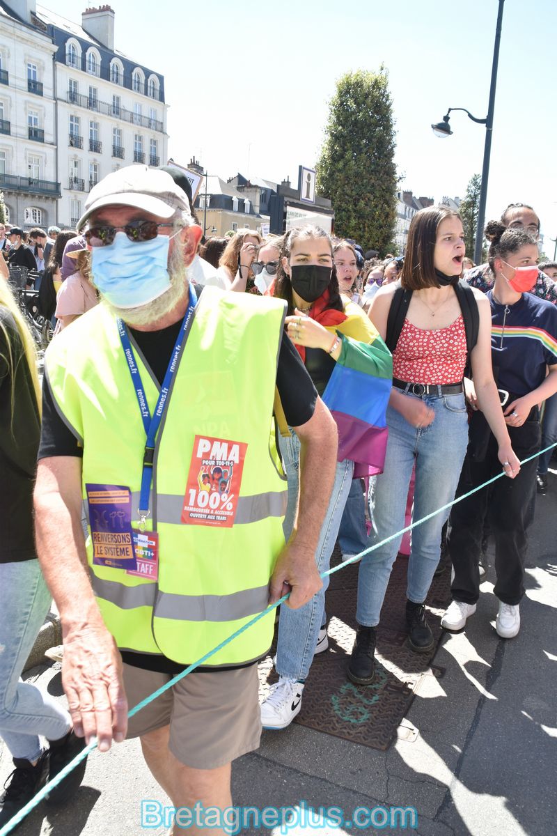 5 000 personnes présentes à la Marche des Fiertés LGBT de Rennes 2021
