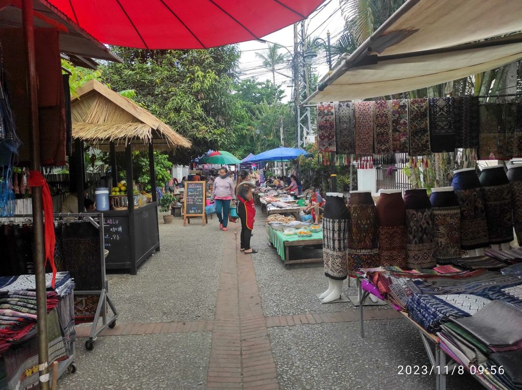 Laos, Luang Prabang, Paksé 