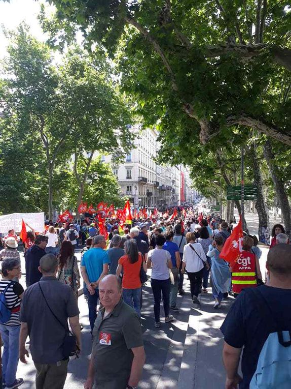 OPhotos des manifestations de Paris et Lyon