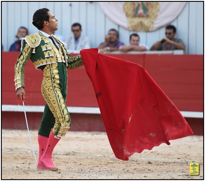 Arènes d'Arles-Feria du Riz Dimanche 8 septembre 2013 - Corrida de la Ganaderia La Quinta pour El Cid, Luis Bolivar et Diego Silveti - Cavalerie Alain Bonijol - Musique Chicuelo II