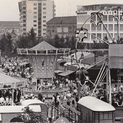 Jour de fête ! En RDA  --- Festag! In der DDR