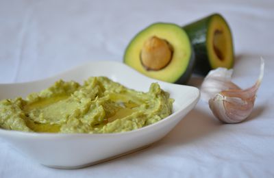 Mtabbal avocado: purée d'avocat au sésame