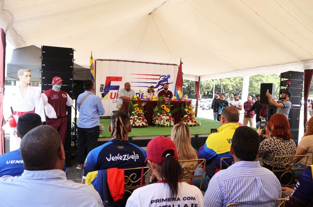 Gobernador Lacava entregó reconocimiento a atletas de Carabobo destacados en Olimpiadas París 2024
