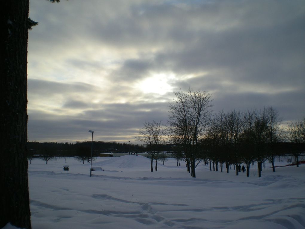 les photos un peu partout où je me ballade, de la vue de ma chambre à des paysages plus lointain ...