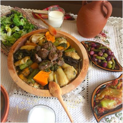 Couscous avec viande confite et huile d'olives ( Na3met Lidem)