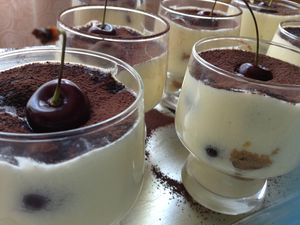 Tiramisu en verrine aux cerises