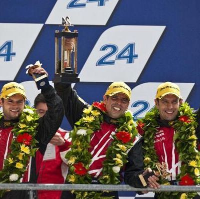 El podio en las 24 hs de Le Mans de Luis Pérez Companc