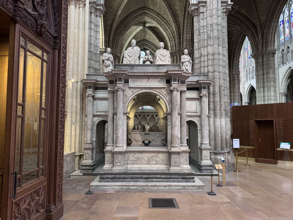 Visite de la nécropole de nos têtes couronnées - Basilique St Denis