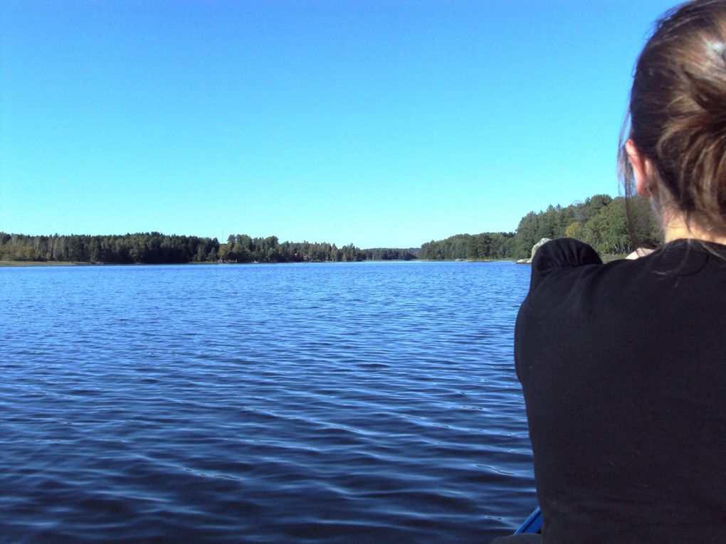 Une journée ensoleillée en canoë, sur un magnifique lac suédois.(19/09/09)