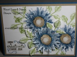 Carte fleurs bleues