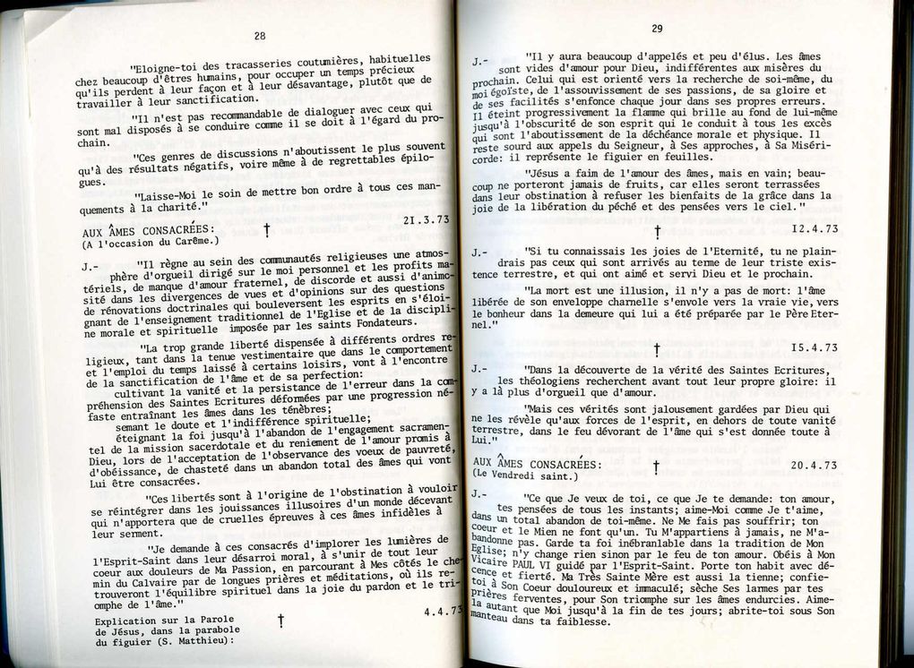 Livre des Messages du Ciel reçus par Ancilla de Bruxelles entre 1972 et 1979. Livre introuvable aujourd'hui. Imprimatur archevêque de Niteroi (Brésil). D'autres vont suivre !