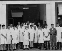 Années 1970 Lycée PRS de Kampot étudiants à Phnom Penh