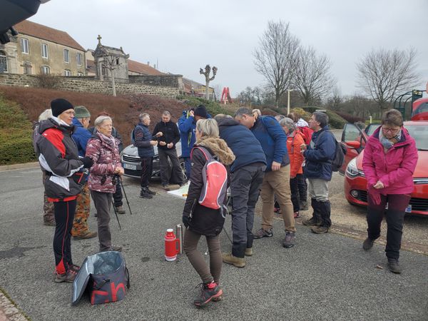 Rassemblement avant départ - Chapelle de Dammartin - Chapelle de l'ancienne école de Malroy 