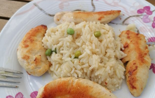 AIGUILLETTES DE POULET AU RIZ