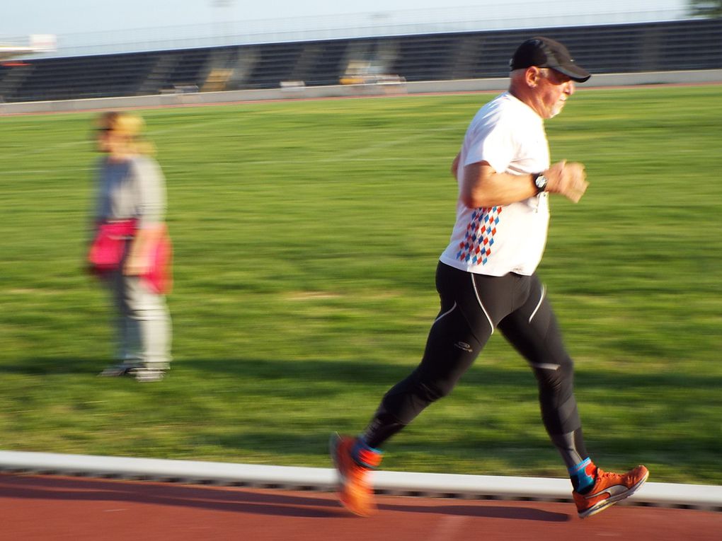 Première série du 3000 m.- St Joseph