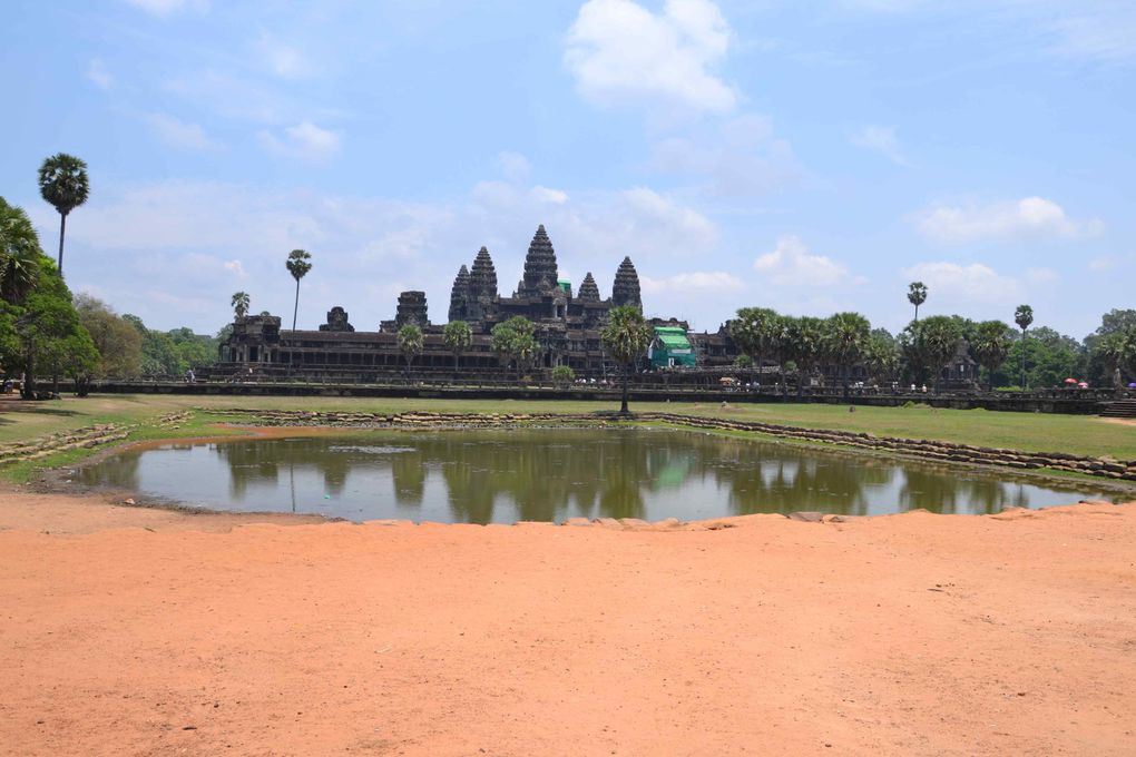 Les temples d'Angkor et ses environs, une des merveilles du Cambodge! Quelques photos du temple de Preah Vihr, à la frontière cambodienne et thaï.