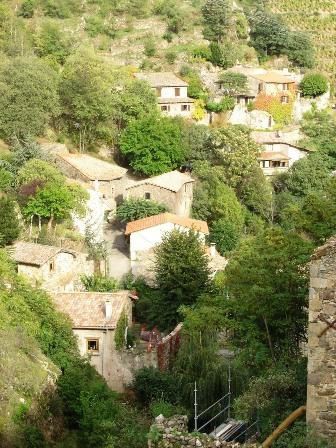 <p>Au coeur de la Nature, le monde se r&eacute;v&egrave;le... La sortie au Pilat a &eacute;t&eacute; une exp&eacute;rience enrichissante. Un vrai partage..</p>