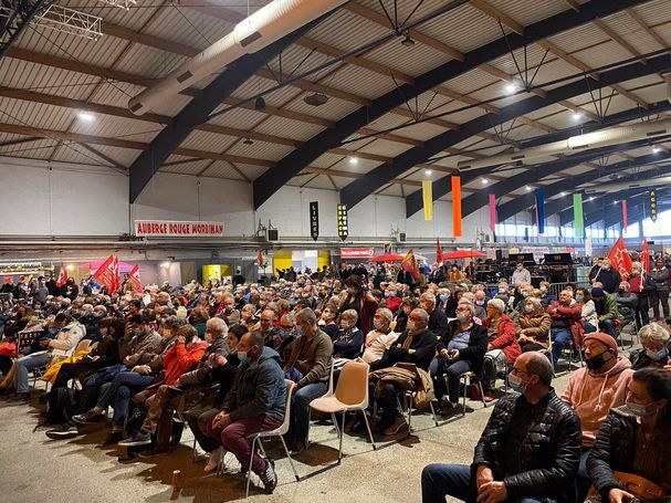 Le public et le débat sur la Commune