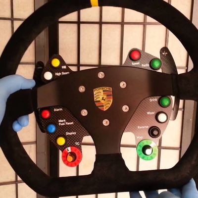 Volant Porsche RS GT3 par Léopoldo Ramirez