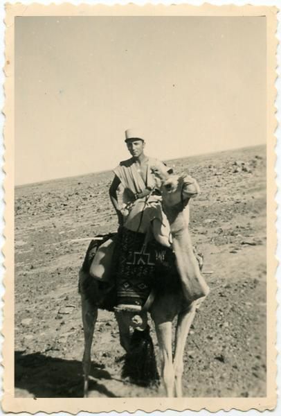 En 1927, naquit prématurément à 7 mois un petit garçon qui survécut miraculeusement. Après une enfance difficile, il devint spahi et mourut à l'âge de 65 ans.




























