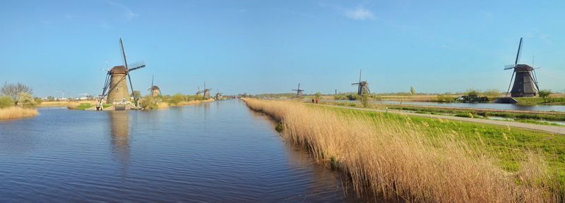 Les 19 moulins à vent de Kinderdijk sont inscrits sur la liste du patrimoine mondial de l’UNESCO .TSD,1/5/2013