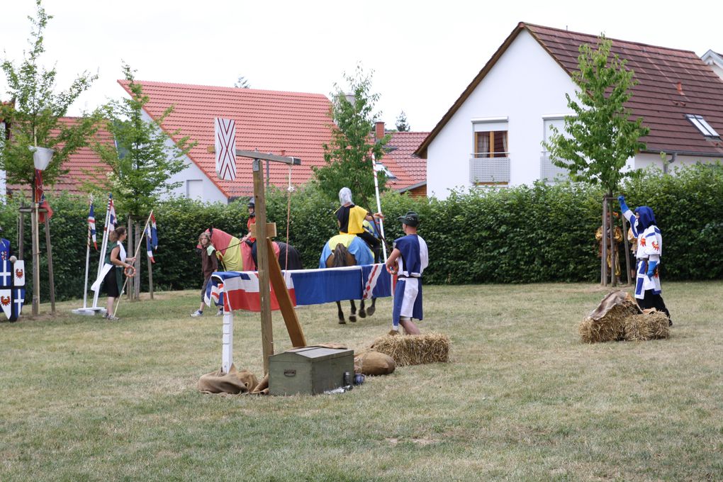 18.07.2010 Obergrombach
Burgfest mit mittelalterlichen Ritterspielen