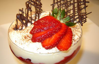 coupe tiramisu aux fraises