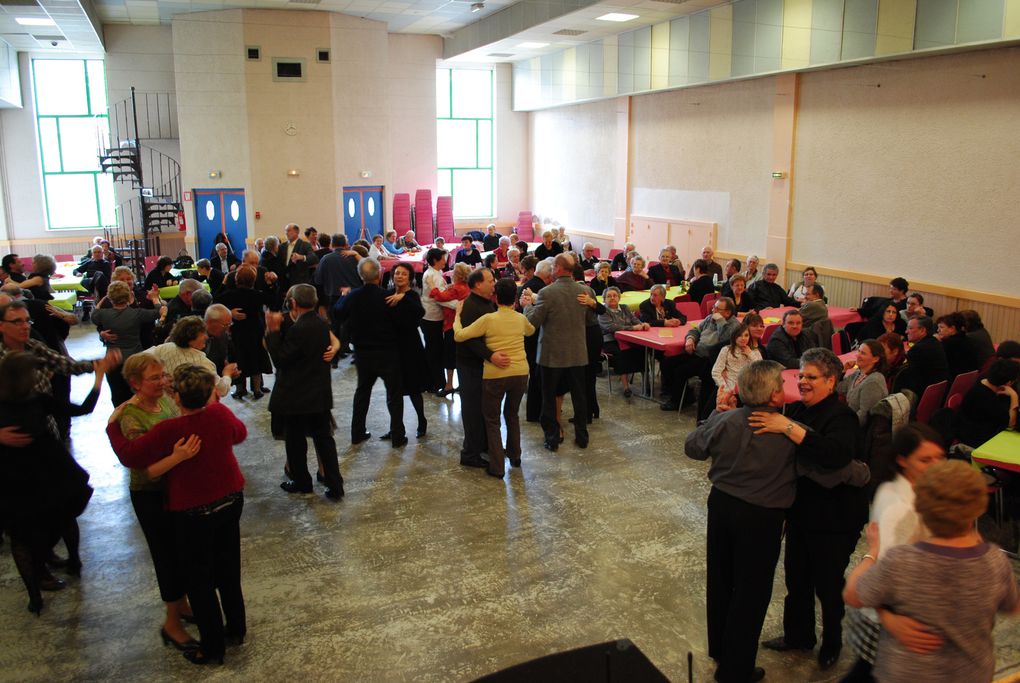 Trés belle animation de l'Accordéon Club Carpentier 
pour l'amicale des anciens de dugny