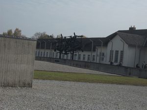 La cruauté de Morphée, les dortoirs du camp de Dachau