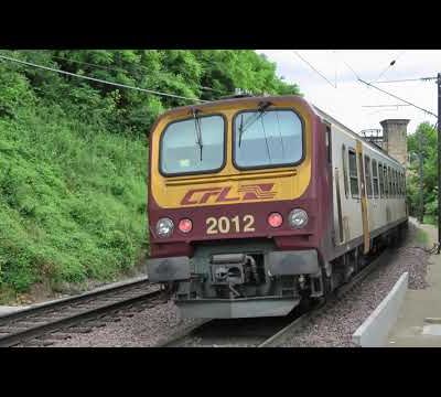 Trains divers au Luxembourg incluant le nouveau funiculaire dans Pfaff Thal Kirchberg.