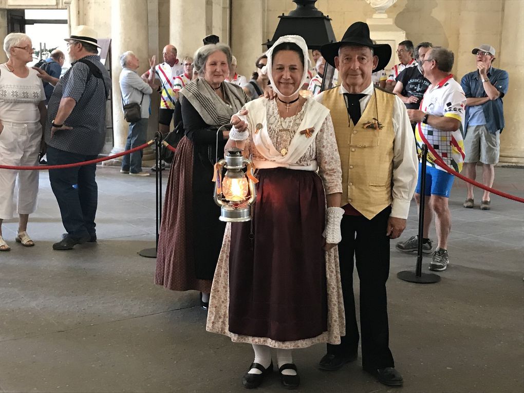 Arrivée de la Flamme de la Saint Jean en Arles - 23 juin 2018