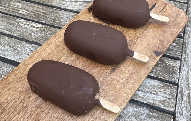 GLACES VANILLE ET MAGNUMS CHOCOLAT