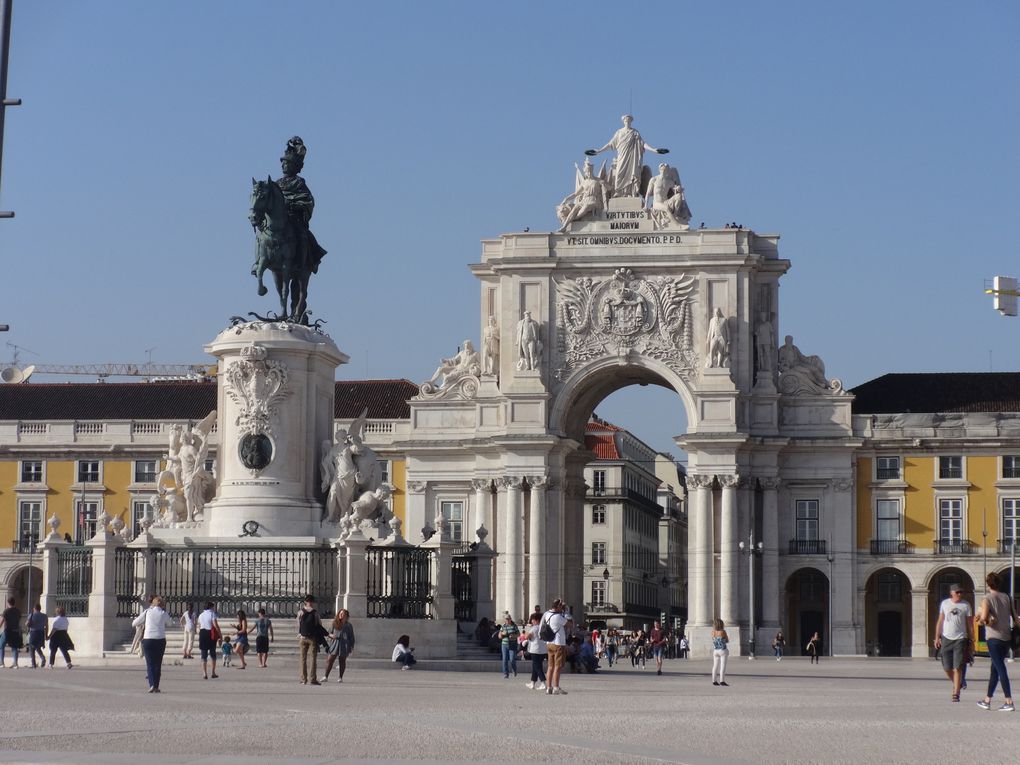 Lisbonne - Place du Commerce, quartier Baixa