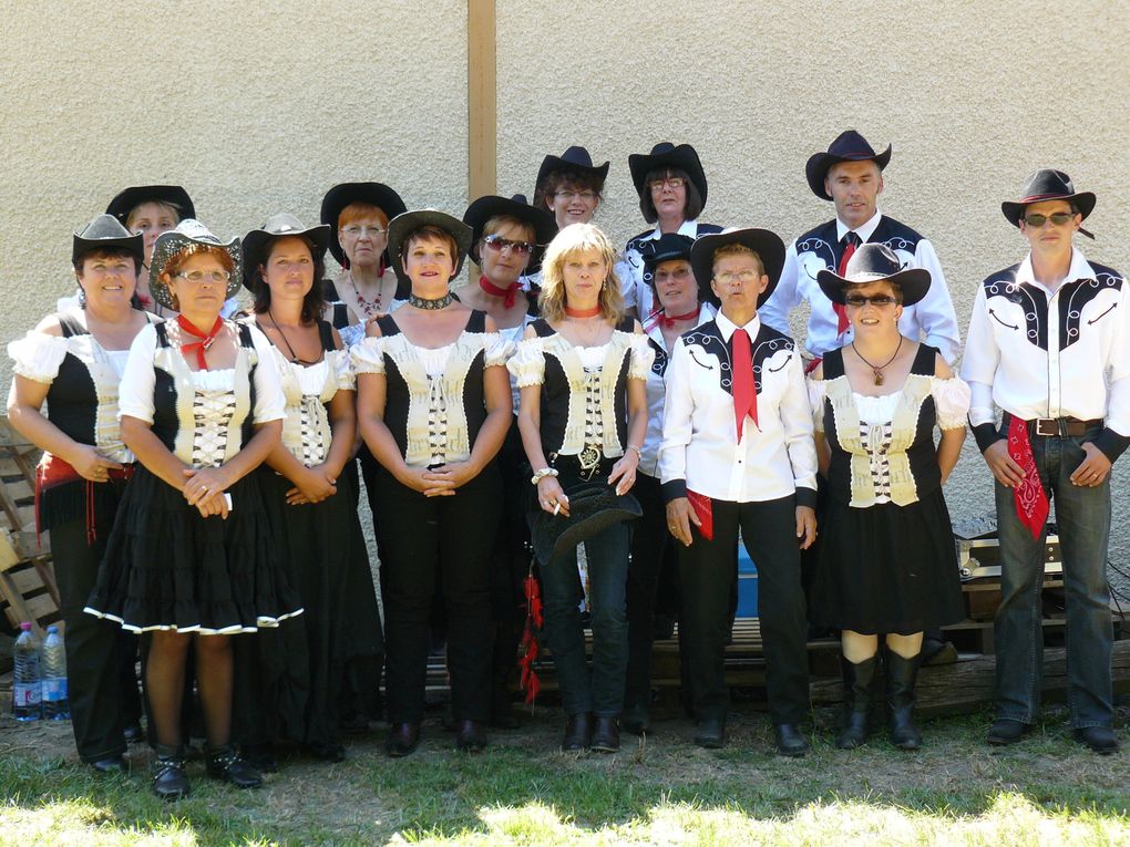 Les Cowboys de Nogent sur Vernisson à la foire aux bestiaux de Ste Geneviève des bois