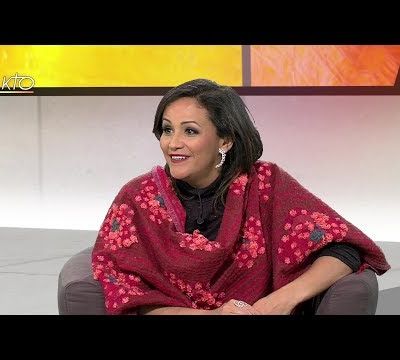 Ziza Fernandes. Une artiste du Brésil chante pour Dieu